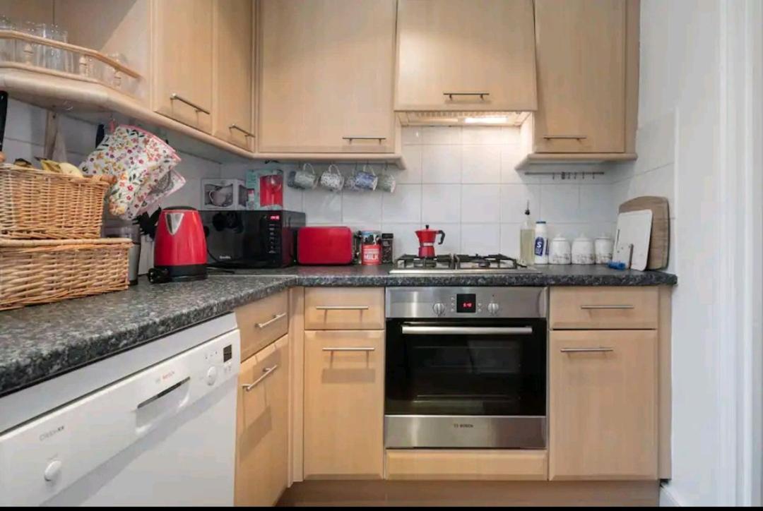 Stylish Room With Private Bath & Terrace In Super Central Clapham Junction Minutes From Victoria, Waterloo London Ngoại thất bức ảnh